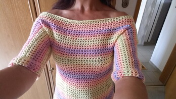 Ist zwar nicht ganz nach Anleitung
Hab die Ärmel länger gehäkelt
Und von der gesamt Länge auch