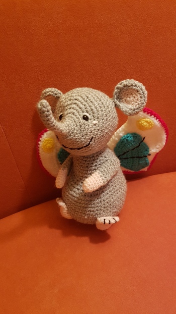 Habe bei dem Flügel etwas auf dem Schlauch gestanden mit linke und
rechte Seite,  aber ich habe es doch noch geschafft :-))