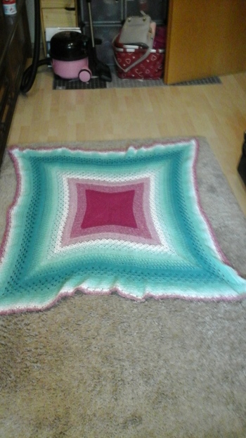 Decke nisa waren fast 4000 ll 3 Fäden mit 3,5 gehäkelt