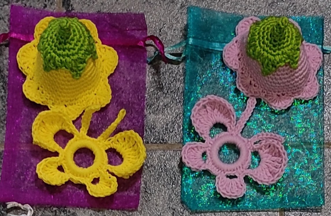 Flower egg warmer - crochet patterns