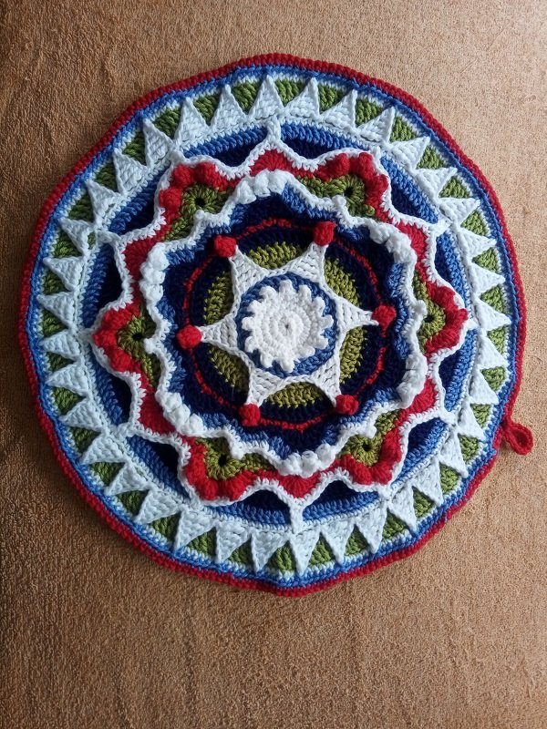 Häkelanleitung Topflappen Mandala "Winter Rose"