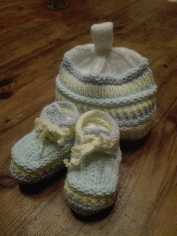 Strickanleitung _ Baby-Set-Calimero
