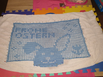 Ein sehr schönes Osterdeckchen, schnell und einfach.
Eine sehr gute Anleitung.