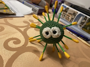 Hat super gut funktioniert. Ab morgen wird er den Schreibtisch der Kollegin zieren ;)