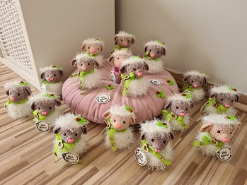 Super Anleitung.Vielen Dank.Bei mir sind es Bleib gesund Schäfchen geworden.