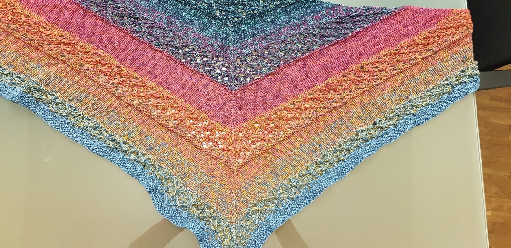 Knitting pattern shawl &quot;Hippie&quot;