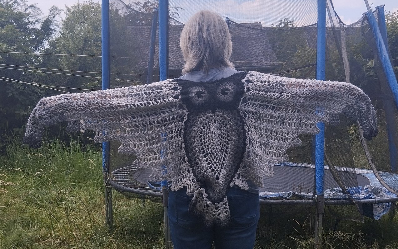 Petra Perle’s Owl Shawl HEDWIG