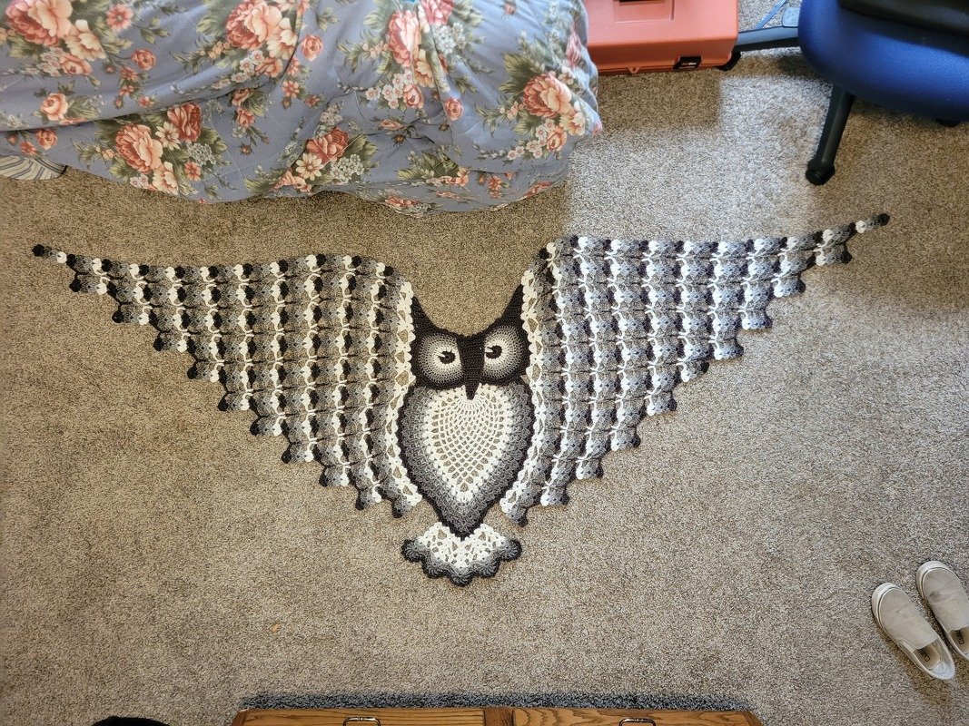 Petra Perle’s Owl Shawl HEDWIG
