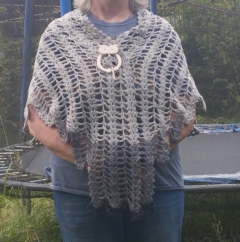 Petra Perle’s Owl Shawl HEDWIG