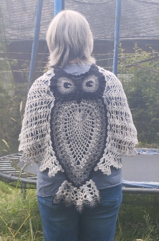 Petra Perle’s Owl Shawl HEDWIG