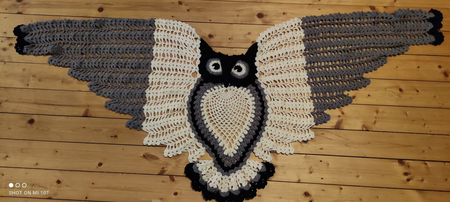 Petra Perle’s Owl Shawl HEDWIG