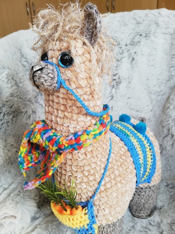 Meine Frau war von der Häkelanleitung vollauf begeistert und häkelt gerade ihr zweites Lama.