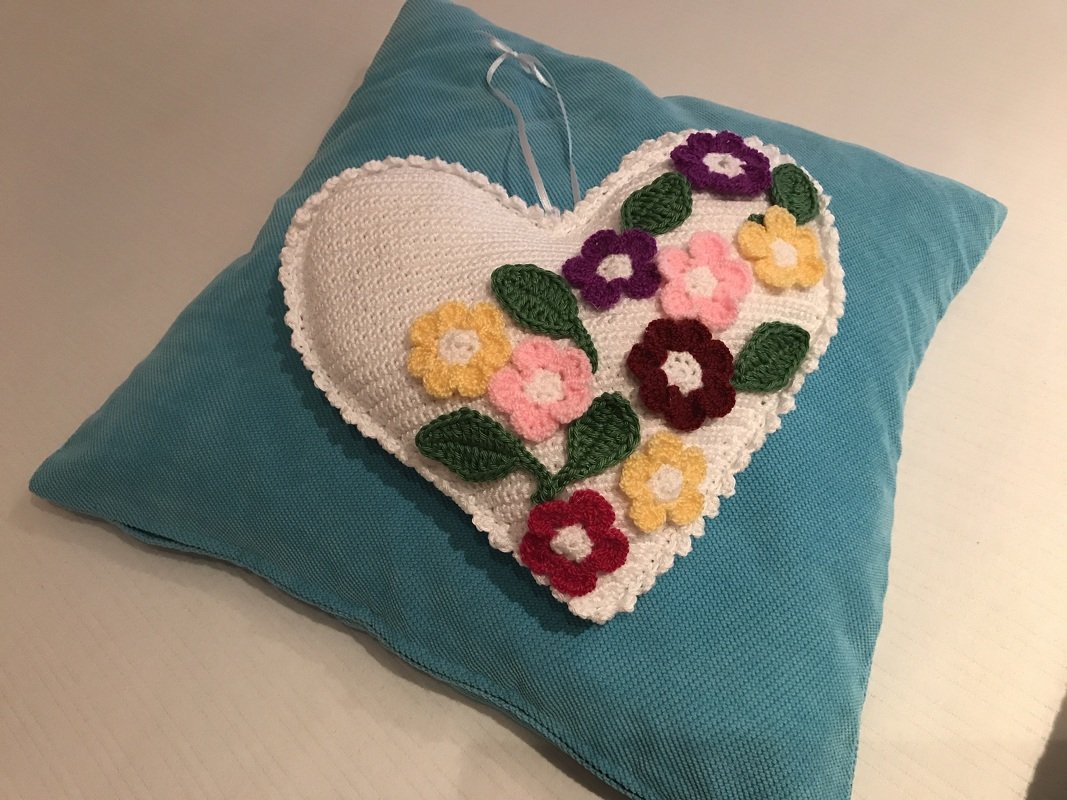 Herzliche Blümchen - Häkelanleitung von Diana´s kleiner Häkelshop