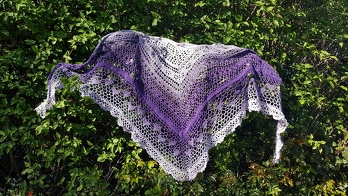 Gemeinsam statt einsam-CAL-Tuch ( Von 'Die Häkelnudel')
Wolle: Twister (100% Baumwolle) von Hobbii