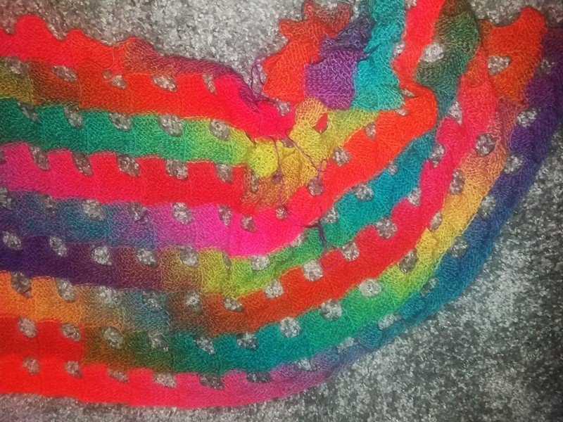 Strickanleitung * Dreieckstuch “Piccadilly Circus”