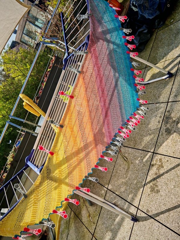 Häkelanleitung Drachenschwanz &quot;Polardrache&quot;, asymmetrisches Tuch