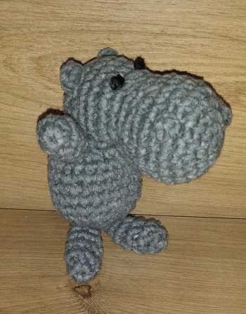 Hier ist mein kleines Hippo, war leicht zu häkeln.
