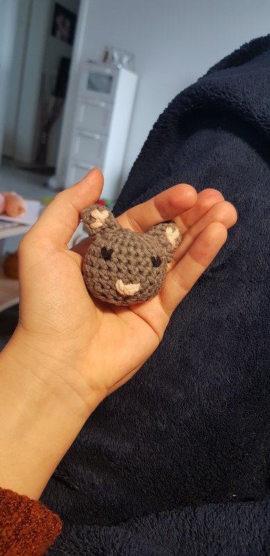 Häkelanleitung kleiner Katzenkopf für Schnullerkette / Kinderwagenkette