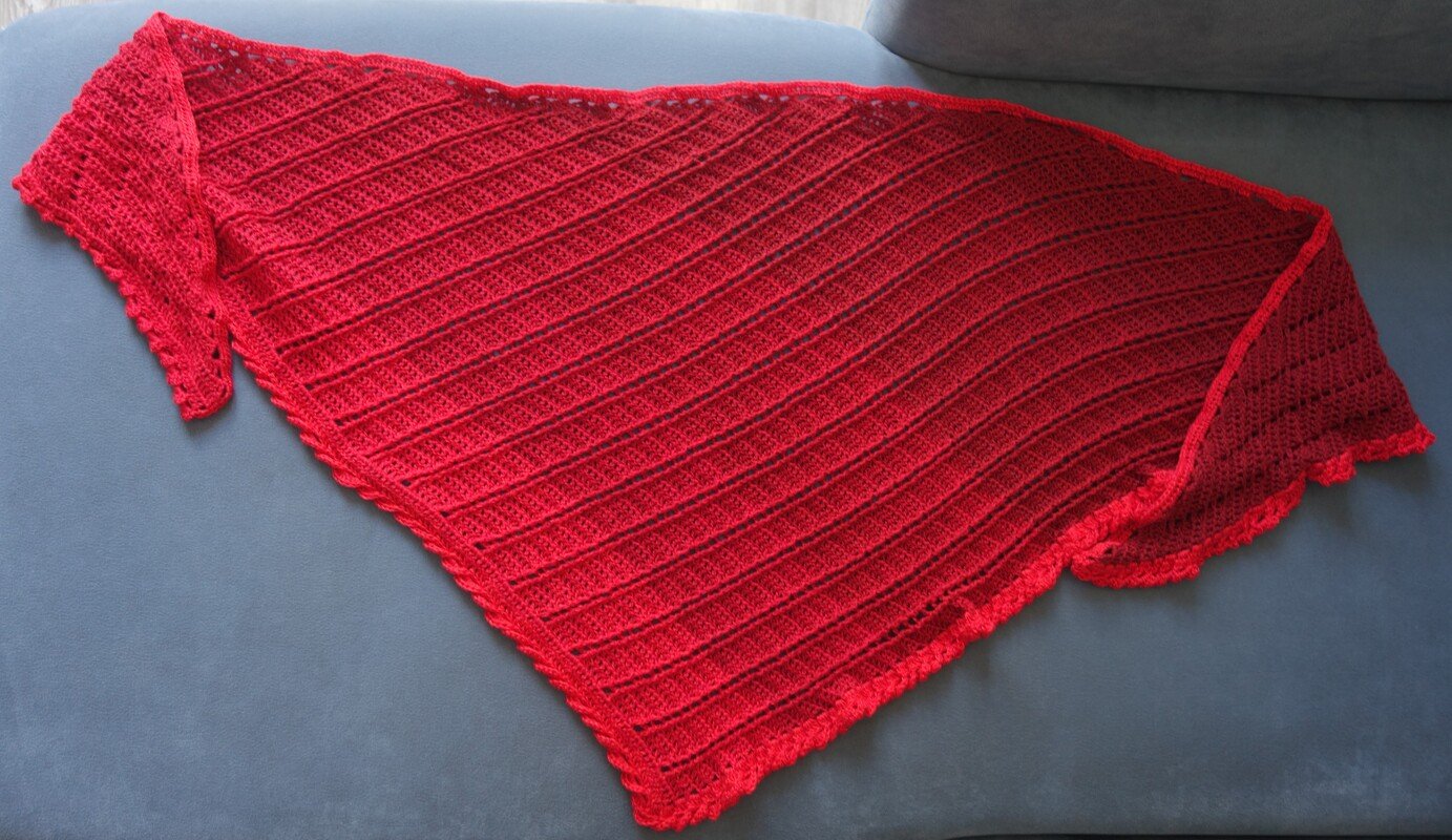 Crochet pattern shawl // triangular shawl // bandana Arien