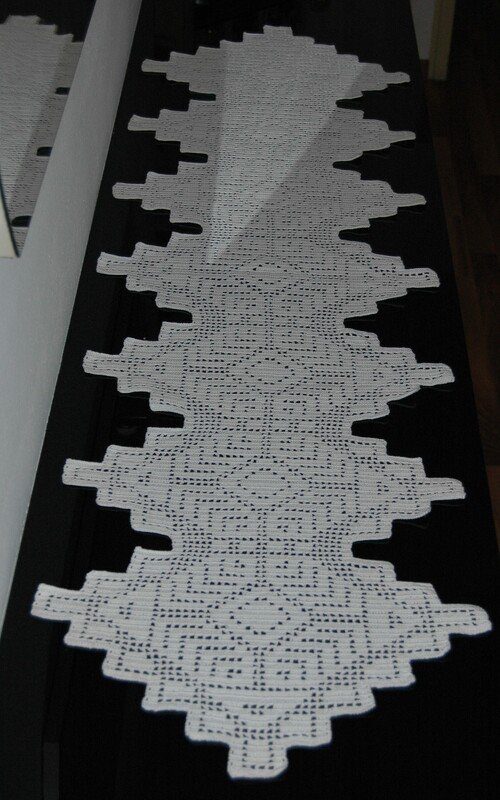 Tischläufer "Inka Touch mit Bonus - Deckchen"