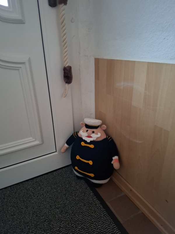 Häkelanleitung Käpten Piet Türstopper / Deko