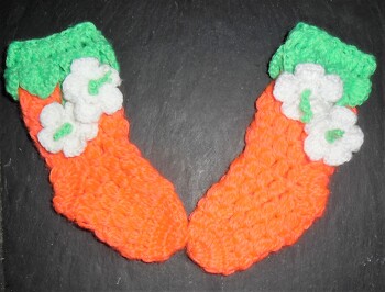 ♥lichen Dank für diese tolle Anleitung, diese hat mir große Freude bereitet. Diese Anleitung ist perfekt und so prima erklärt. Kann ich guten Gewissens weiter empfehlen. Diese Söckchen sind wirklich schwuppsdiewupps rucki zucki gehäkelt. Lieben Gruß Andrea