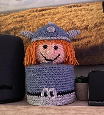 So, nachdem der erste Wikinger so gut geklappt hat, hab ich mich mal an eine zweite Figur gewagt. Hab mir dezente Änderungen bei der Anleitungen erlaubt.