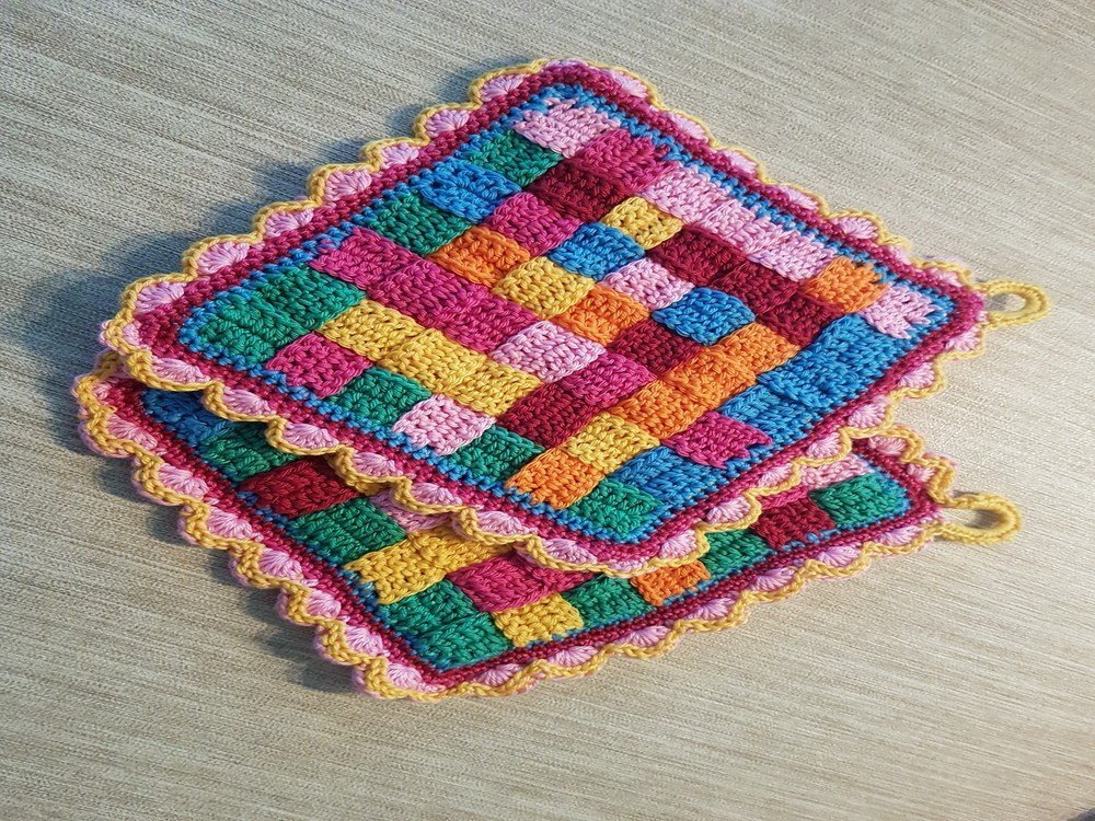 Topflappen im Webstil