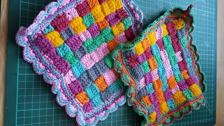 Topflappen im Webstil