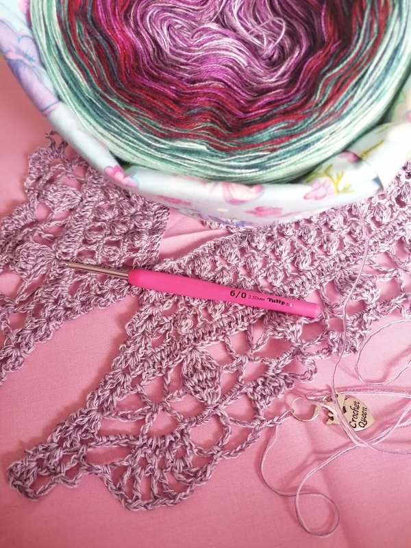 &quot;Botswana&quot; Crochet Shawl Crescent or Stole Bride Pattern