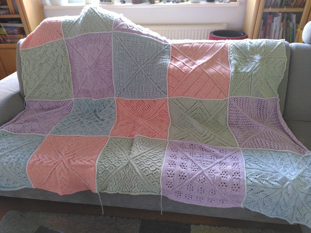 Strickanleitung Patchworkdecke // Kuscheldecke // Überwurf Venti