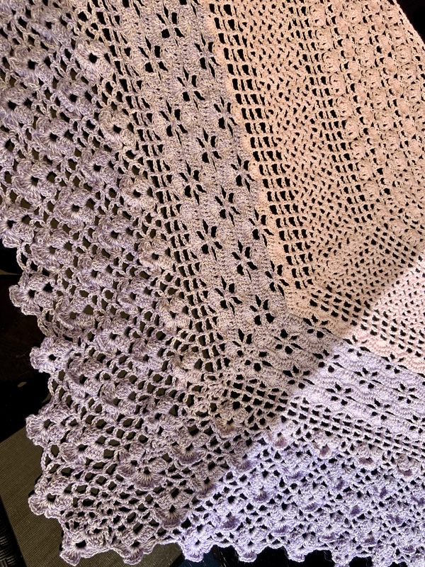 *Überarbeitet* Anleitung Tuch „Dancing Flowers“ - ein flaches Dreieckstuch