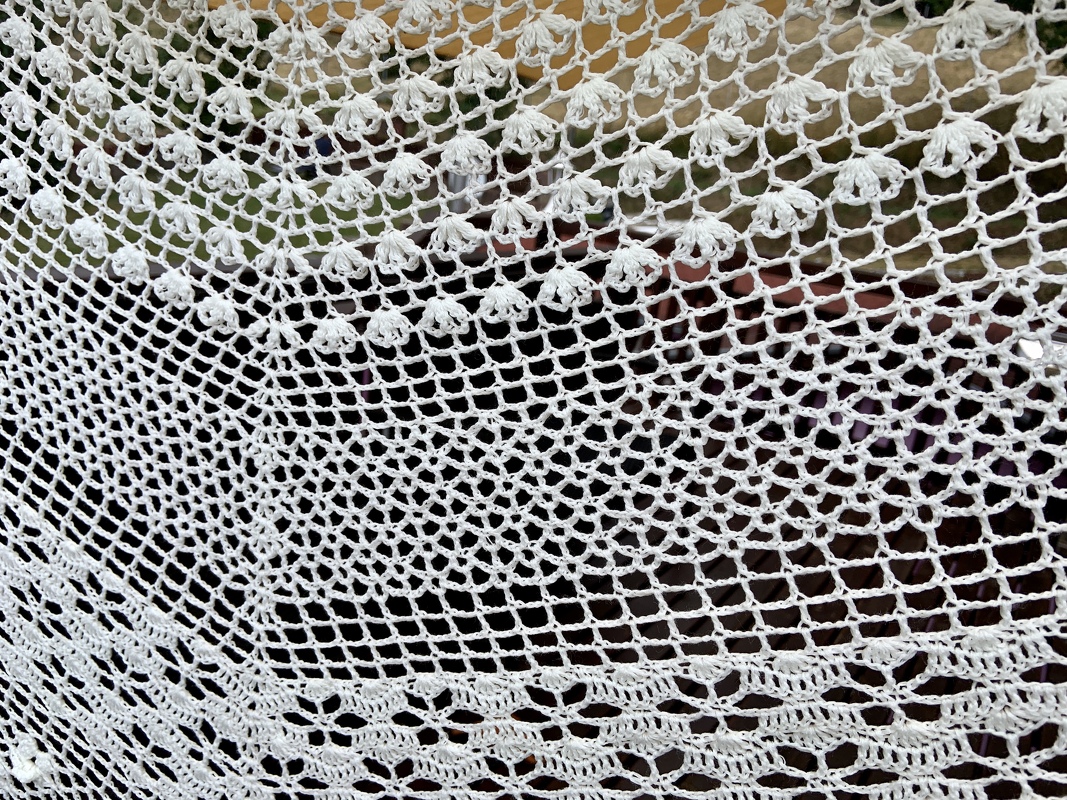 *Überarbeitet* Anleitung Tuch „Dancing Flowers“ - ein flaches Dreieckstuch