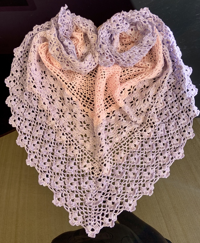 *Überarbeitet* Anleitung Tuch „Dancing Flowers“ - ein flaches Dreieckstuch