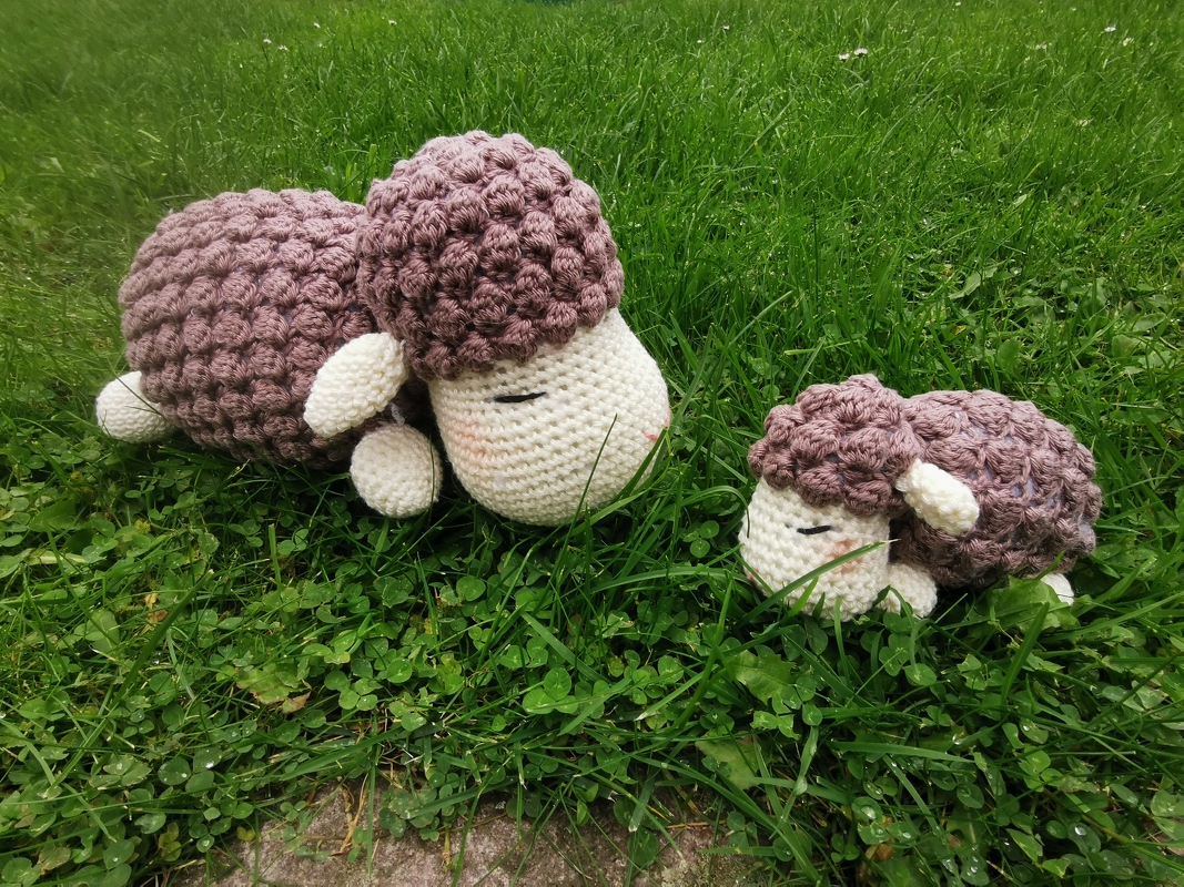 Häkelanleitung Schäfchen Frieda als Spieluhr, Amigurumi