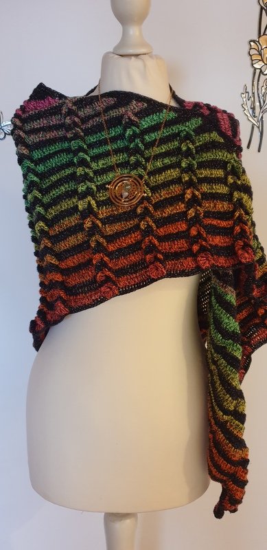 Häkelanleitung Dreieckstuch Glückszopf