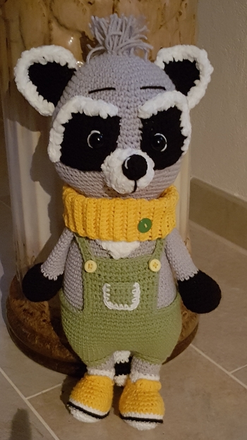 Hat mir viel Spaß gemacht und die Anleitung war sehr gut. Mal schauen wie lange er bei mir überwintert.