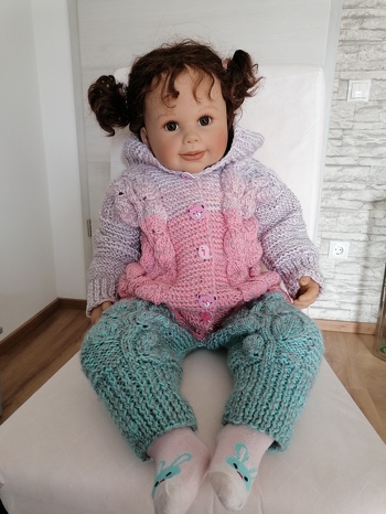 Eine sehr tolle präzise Strickanleitung👍🏻👍🏻👍🏻👍🏻. Stricke noch nicht so lange, aber das Ergebnis kann sich