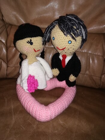 Haare und Dreitagebart ähneln mehr dem Bräutigam