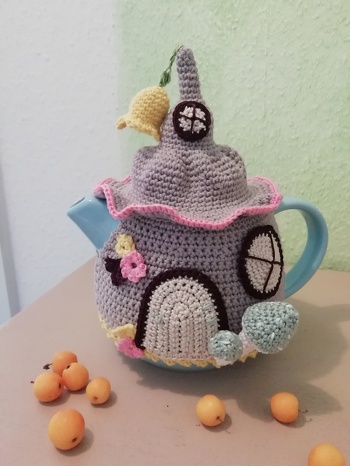 Die Kanne zu behäkeln hat so viel Spaß gemacht, rucki zucki war es fertig.