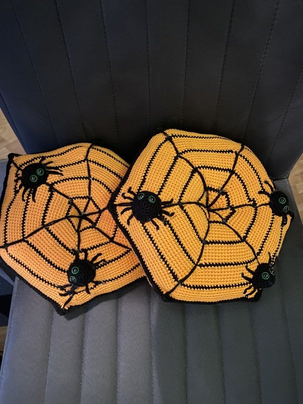 Häkelanleitung "Halloween-Kissen"