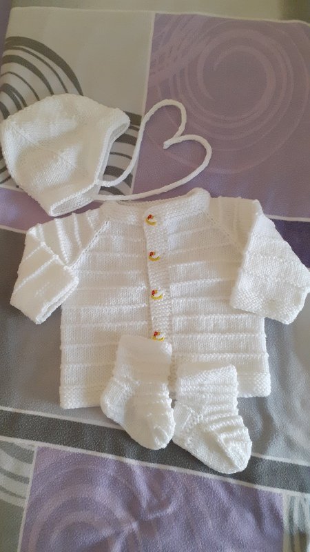 BABY SET IN 3 GRÖßEN -  JACKE MIT APPLIKATION UND TEUFELSMÜTZE * RVO