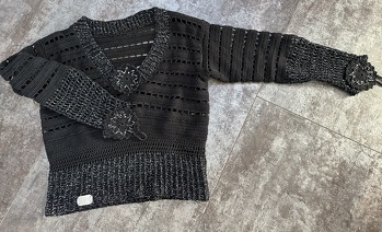 Ich habe diese Stulpen als Abschluß für einen Pullover benutzt!
Danke für die Inspiration!