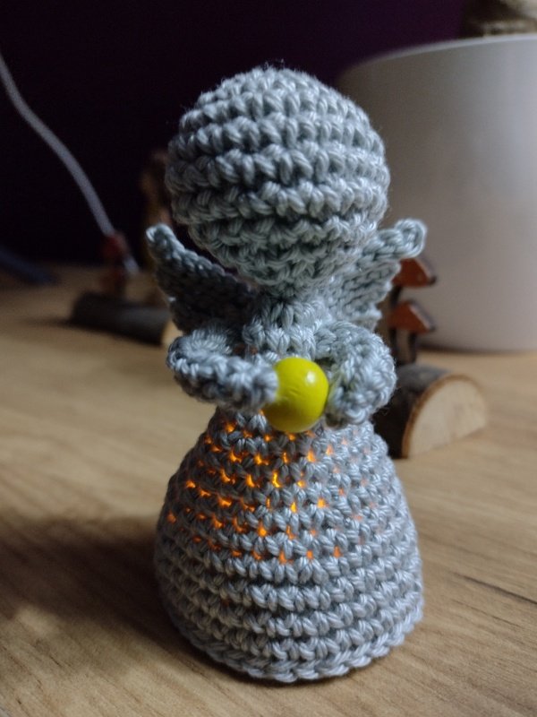 Häkelanleitung für kleine Engelchen - Schutzengel oder Weihnachtsdeko