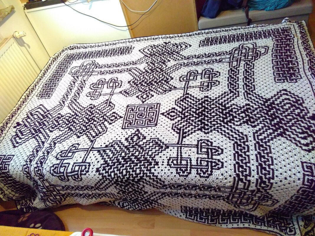 celtic heartknot blanket