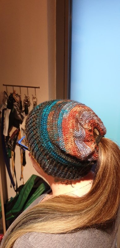 Häkelanleitung Messy Bun Zopfmütze "Lilly"   ALLE GRÖßEN