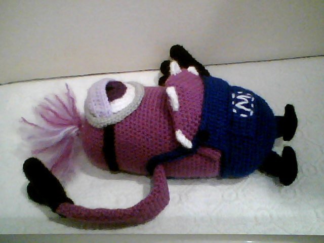 Lila Minion Häkelanleitung