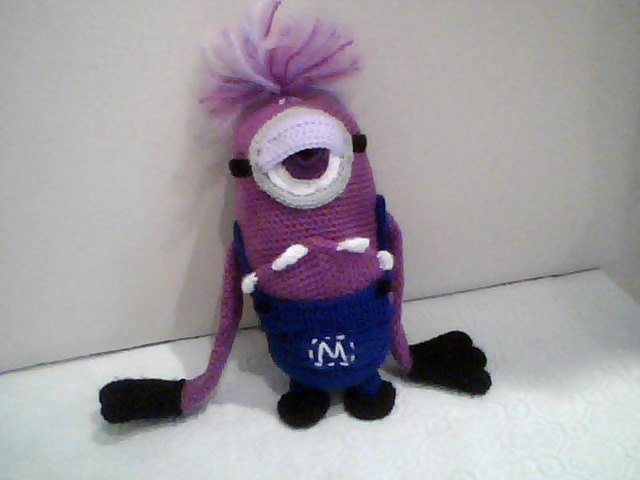Lila Minion Häkelanleitung