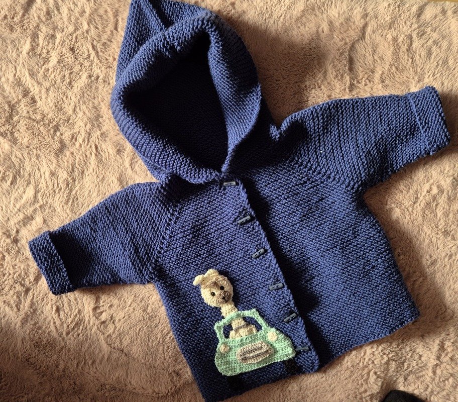 BABY JACKE MIT KAPUZE * Strickanleitung * 3 GRÖßEN * RVO