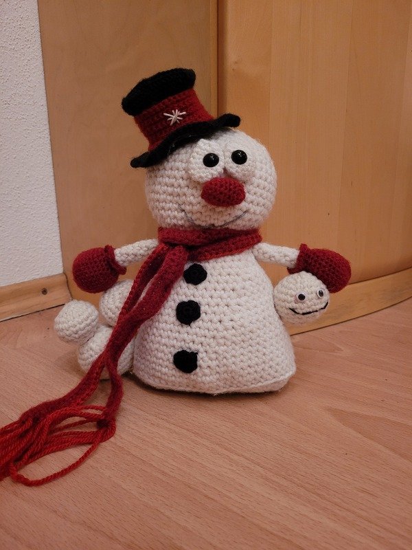 Fantastisches Trio "Schneemann Türstopper" Häkelanleitung